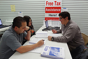 Texas Southmost College’s Business Information Technology (BIT) students help community members fill out their tax returns during the 2015 Volunteer Income Tax Assistance (VITA) program at the TSC ITEC Center.